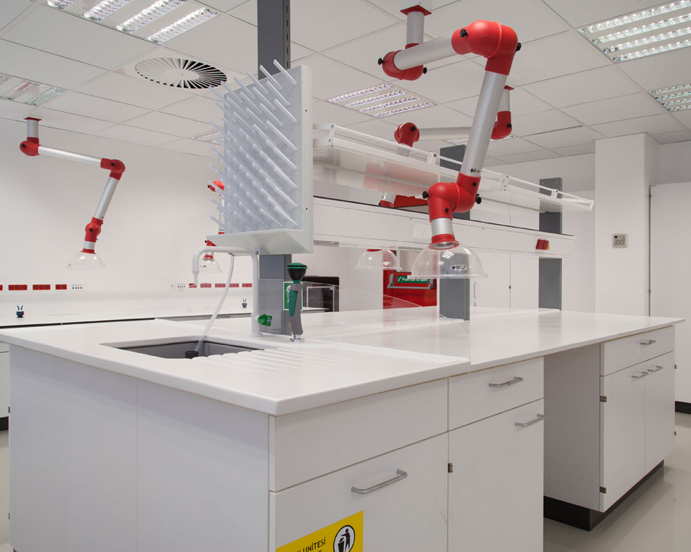 ứng dụng chụp hút khí khói mùi hất hoặc chất độc hại phòng thí nghiệm